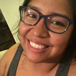 Meet your Posher, Manuela